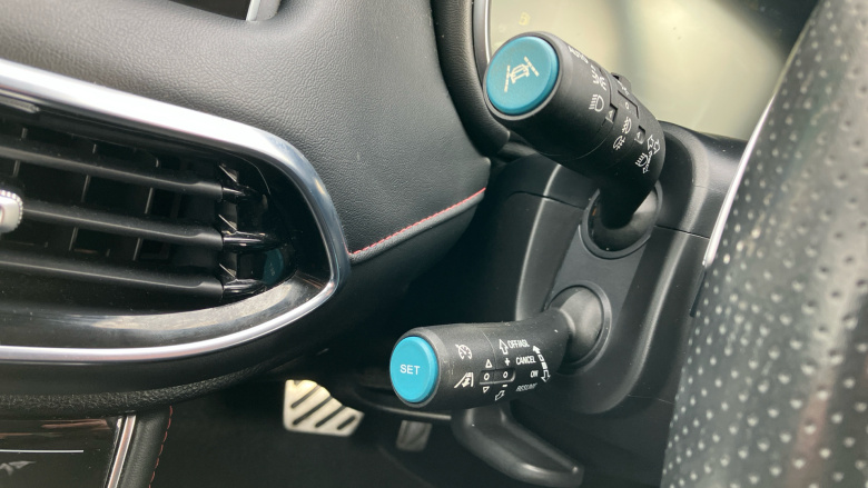 MG Hs 1.5 T-GDI Exclusive 5dr DCT Petrol Hatchback